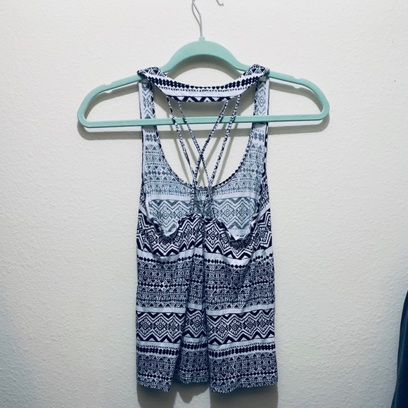 Tribal crop Top - Picture 2 of 2